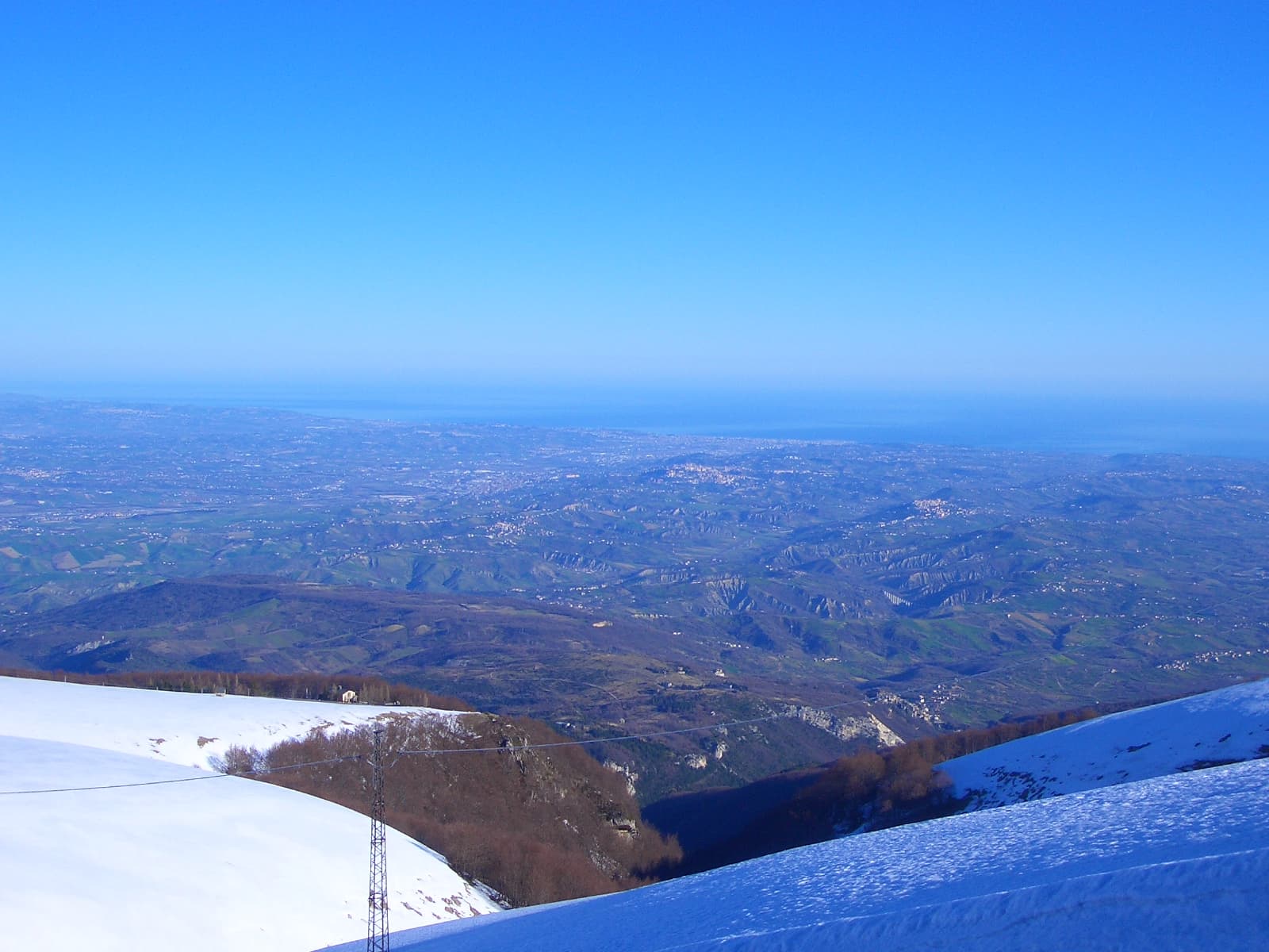 Macizo de la Maiella (Abruzzo) · territorio meridional del libro · foto de piercarloc · CC BY-SA 3.0 vía Wikimedia Commons
